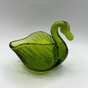 Vintage L. E Smith Green swan trinket dish.
